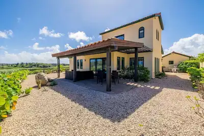 Image de Spacious 3br Villa Retreat for 6 Guests & 3. 5 Baths at Mesa Vista 26 by Bocobay