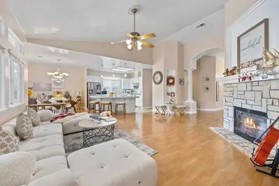 Image de Relaxing 4br Home w/ Patio, Garage & Spacious Backyard｜ Pet-Friendly #41913