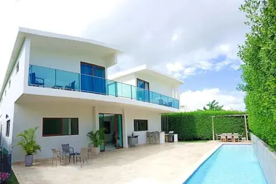 Image de 4-bedroom villa in enchanting Punta Cana, Only 1 mile from airport and bea
