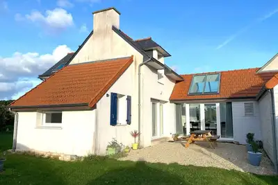 Maison neuve proche plage à Trégastel avec Wifi et parking
