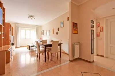 Image de Cozy apartment in the heart of the Marconi district.