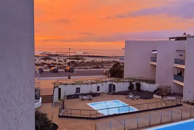 Image de Ocean view first line, pool, balcony and rooftop, CasaMar El Cotillo