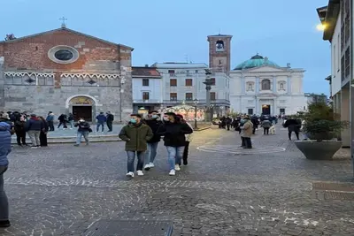 Image de Modern Elegance: Apartment Near Milan Center