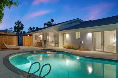 Image de Villa Buena Vista + Pool + Hot Tub + Walk to Town