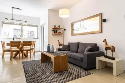 Image de Welcome to «The Chestnut» by Mpj vacation Rentals Ltd
