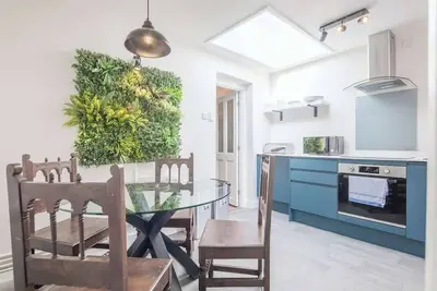 Image de Charming Central Cottage