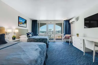 Image de Steps to Beach on 6th Floor w/Parking @ Esj