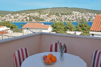 Image de Bocic 3 – Cozy 2-Bedroom Apartment Near the Beach in Okrug Gornji, Trogir