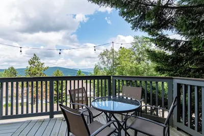 Image de Warm home w/ ski-in/ski-out & resort access