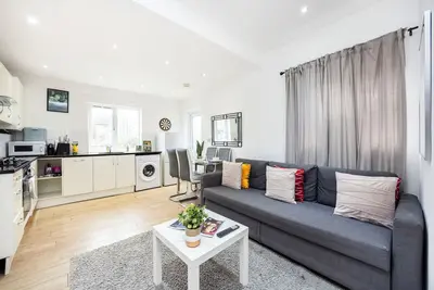 Image de 2 Bed Flat | Thornton Heath | Sleeps 4 | Workers