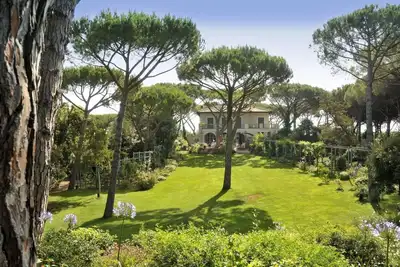 Luxury beach front Villa Il Tombolino