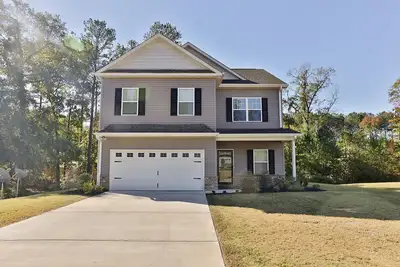 Image de Lincoln Luxury~ Spacious 5br w/2 Kings & Boat Parking!