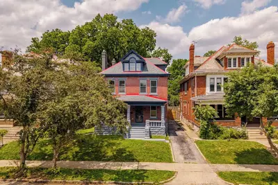 Image de Newly Renovated Historic Gem - Centrally Located to Downtown, Big & Pet-Friendly