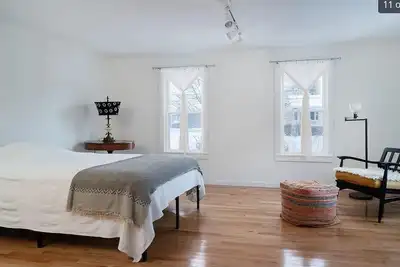 Image de Artist's home near the woods - close to skiing, vineyards, High Falls, Hudson