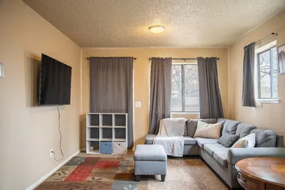 Image de Charming 3bedroom 1. 5bath house, Ac, fitness room, WiFi, downtown Montrose, Co.