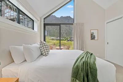 Image de Brand New Luxury Stay Next To Iconic Remarkables Mountains
