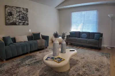 Image de Spacious 3 Bed home near Atl Airport Sleeps 5