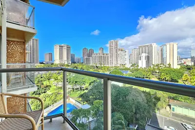 Image de Affordable total comfort Studio at 1 of Waikiki's Top Locations, Pool & Wifi