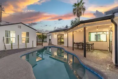 Image de Sleeps 8 | Pool | Centrally Located Oasis