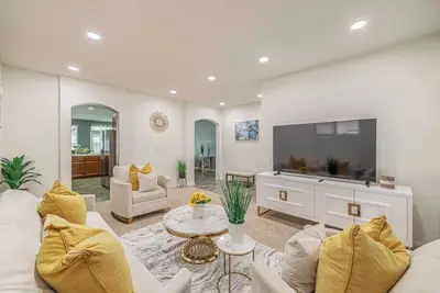 Image de Oasis of Comfort on Alton Drive – Spacious 4br Home for 30+ Day Stays #41892