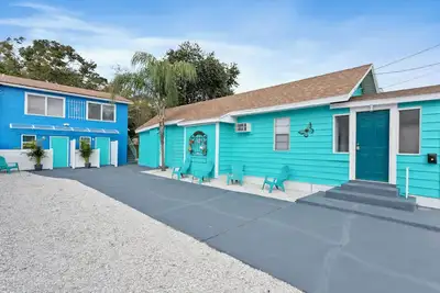 Image de Downtown Dunedin Main Street Retreat