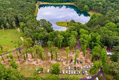 Image de Tranquil 30-Acre Venue with Stunning Waterfront and Versatile Event Spaces