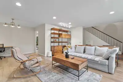 Image de Luxury 4br Home with Lush Garden Oasis & Resort-Style Amenities #41808