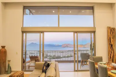 Image de Unique Two Story Penthouse @ Danzante Bay, Loreto!