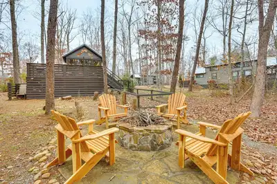 Image de On-Site Trails + Furnished Deck: Monteagle Escape!