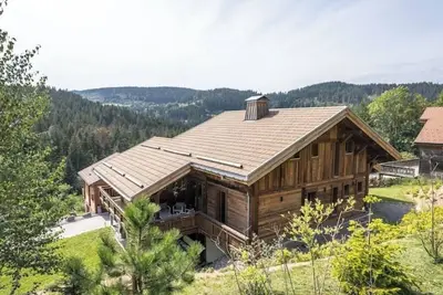 Image de Chalet Zen Altitude - Sauna - Spa