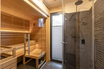 Image de Superior Chalet mit 4 Schlafzimmern & Wellness