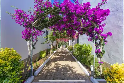 Image de Lovely 2 bed apartment 8 mins walk to turquoise sea and golden sand beach