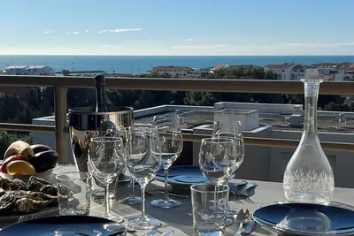 Image de Sète vue mer, secteur des plages, T3 de standing climatisé avec grande terrasse.