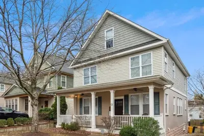 Image de Naptown Villa House S