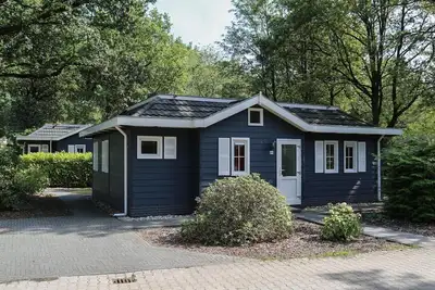Image de Spacious chalet for six, perfect for families in Drenthe.