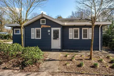 Image de Spacious chalet with natural light, perfect for Drenthe’s nature.