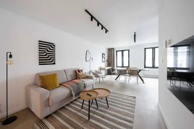 Image de Inviting 5-Person Duplex in Vibrant Antwerp