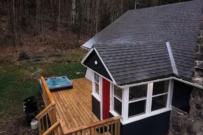 Rosseau Retreat With Hot Tub