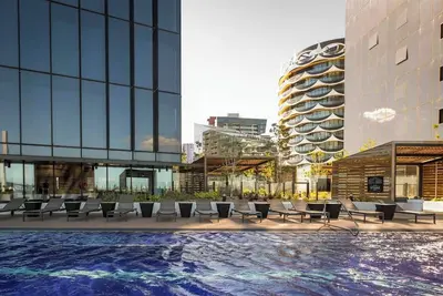 Image de Stunning View & Prime Location!