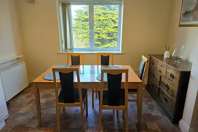 Charming 2-bedroom apartment, great location streaming WiFi in wonderful Dublin
