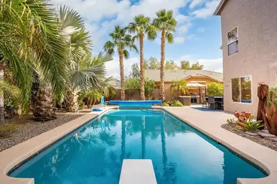 Image de Beautiful Backyard w/ Heated Pool | Golf Nearby