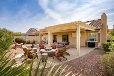 Image de Modern Farmhouse in Estrella - Newly Furnished!