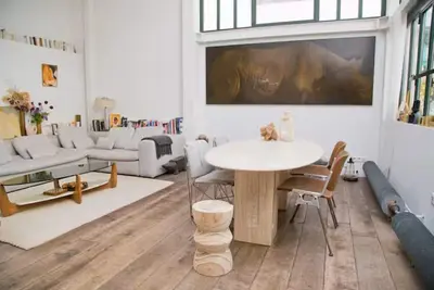 Image de Architectual designed Atelier at the footsteps of Sacre Coeur