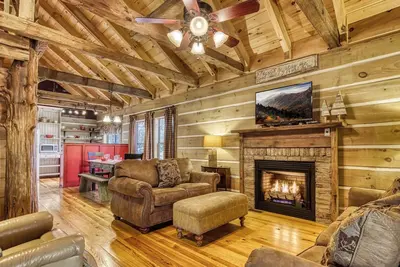 Image de Anglers Ridge Log Cabin, Free Tickets, Wifi, “Cozy Cabin Retreat! ! !