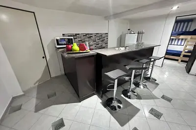 Image de Suite#9|Close to Auto. Mex-Qro.