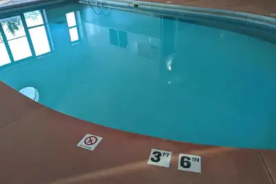 Image de Family cabin by indoor pool.