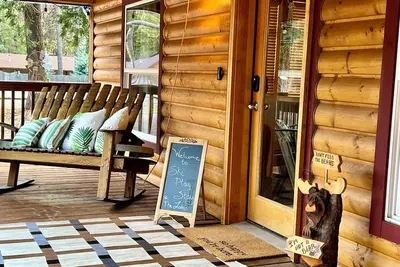Image de New Listing! Ski, Play, Stay @ The Lodge is loaded! Hot tub, Bbq, sleeps 10