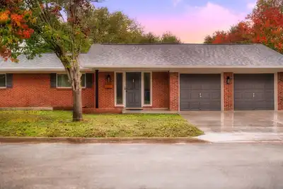 Image de Newly Renovated Urban Gem - Close to Everything Austin has to Offer