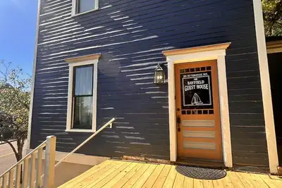 Image de Bayfield Guest House - Entire Downtown Building