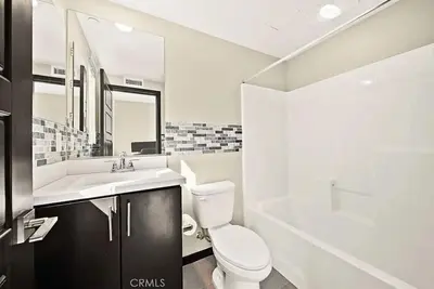 Image de Charming 2-bedroom townhome with Ac, WiFi in Great Park Irvine